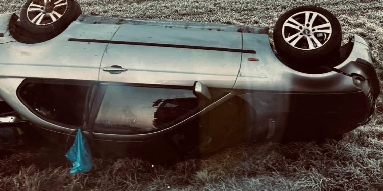 Samochód dachował w Słupcy