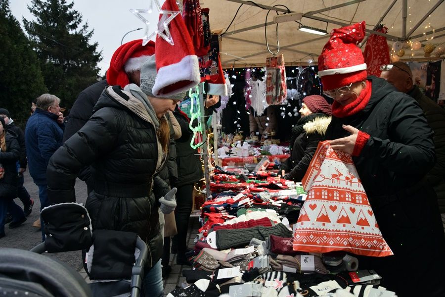 Świątecznie w Strzałowie. Zobacz zdjęcia z jarmarku