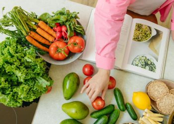 Żaden obiad nie jest kompletny bez surówki! Dlaczego warto ją jeść?