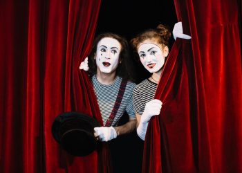 Teatr dla dzieci – jak wybrać odpowiedni repertuar dla szkoły?