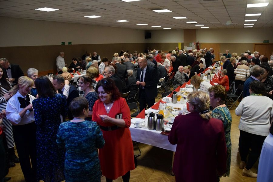 Ponad 200 osób na Wigilii ZDJĘCIA