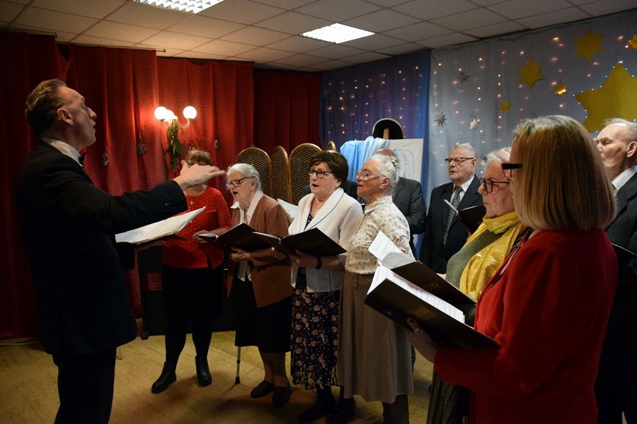 Ponad 200 osób na Wigilii ZDJĘCIA