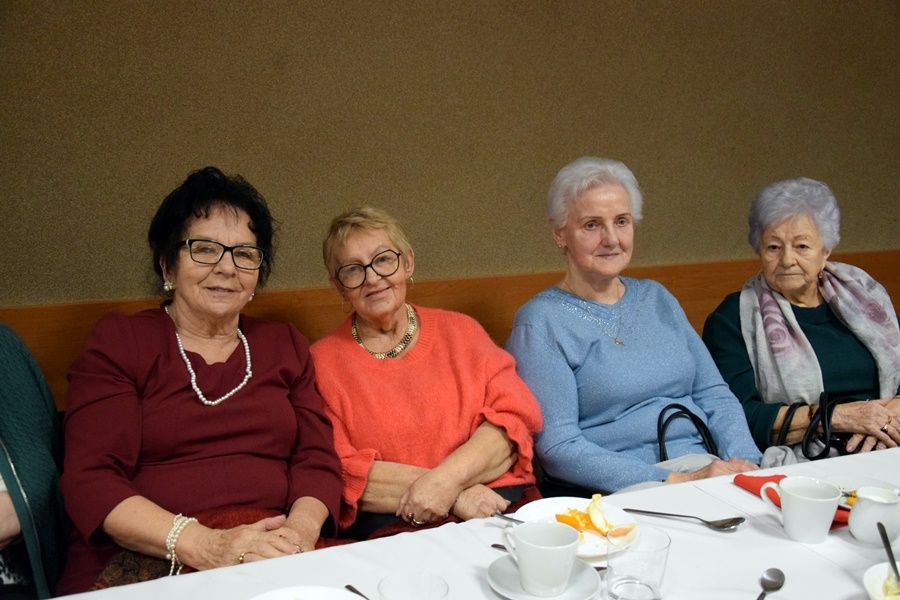 Ponad 200 osób na Wigilii ZDJĘCIA