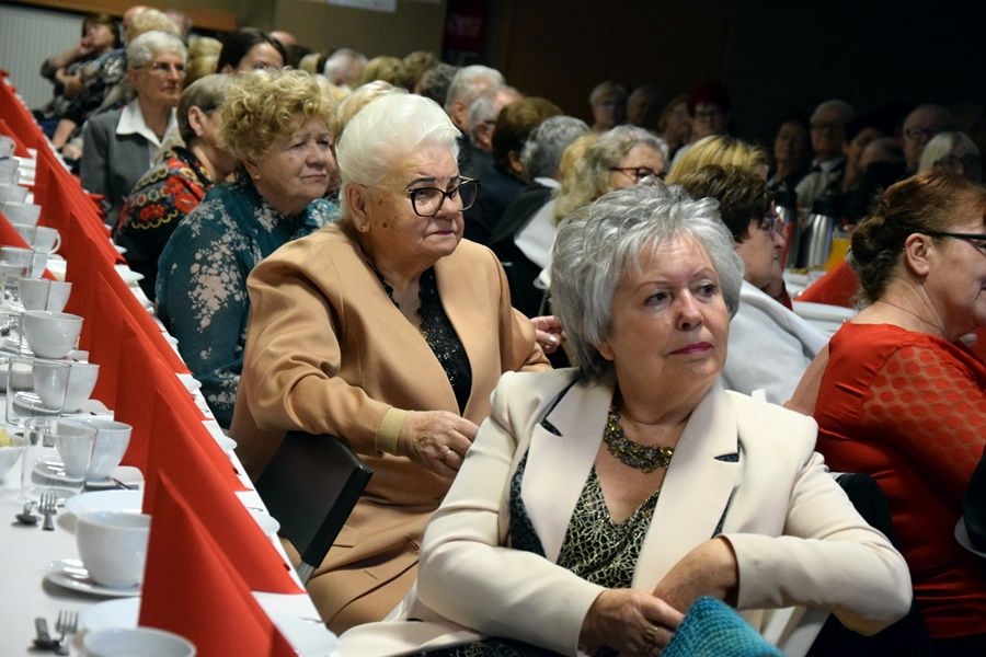 Ponad 200 osób na Wigilii ZDJĘCIA