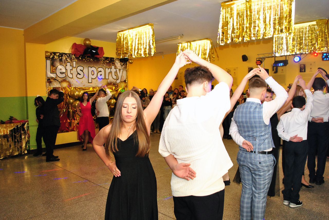 Bal VIII klasy w Drążnej