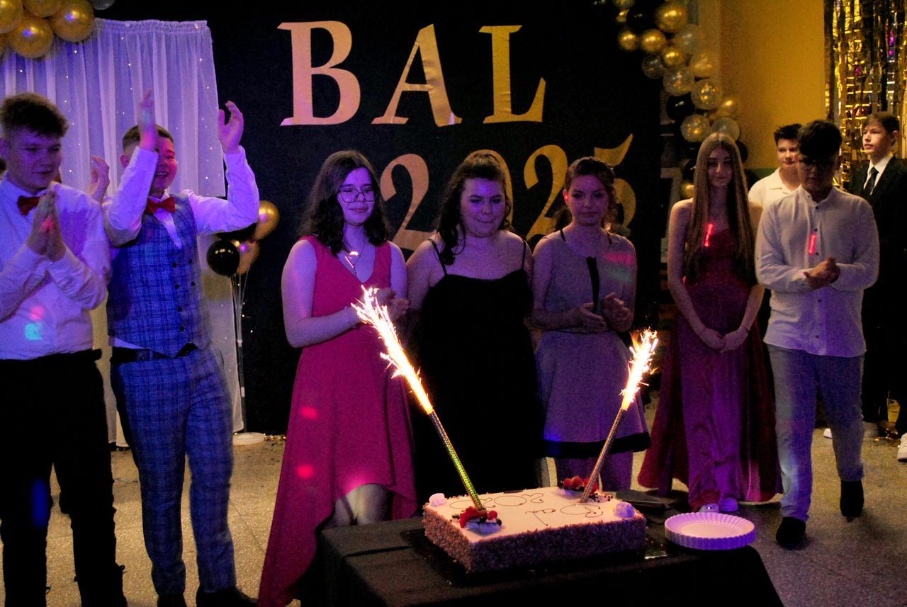 Bal VIII klasy w Drążnej