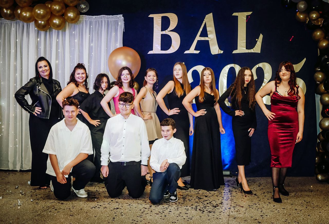 Bal VIII klasy w Drążnej