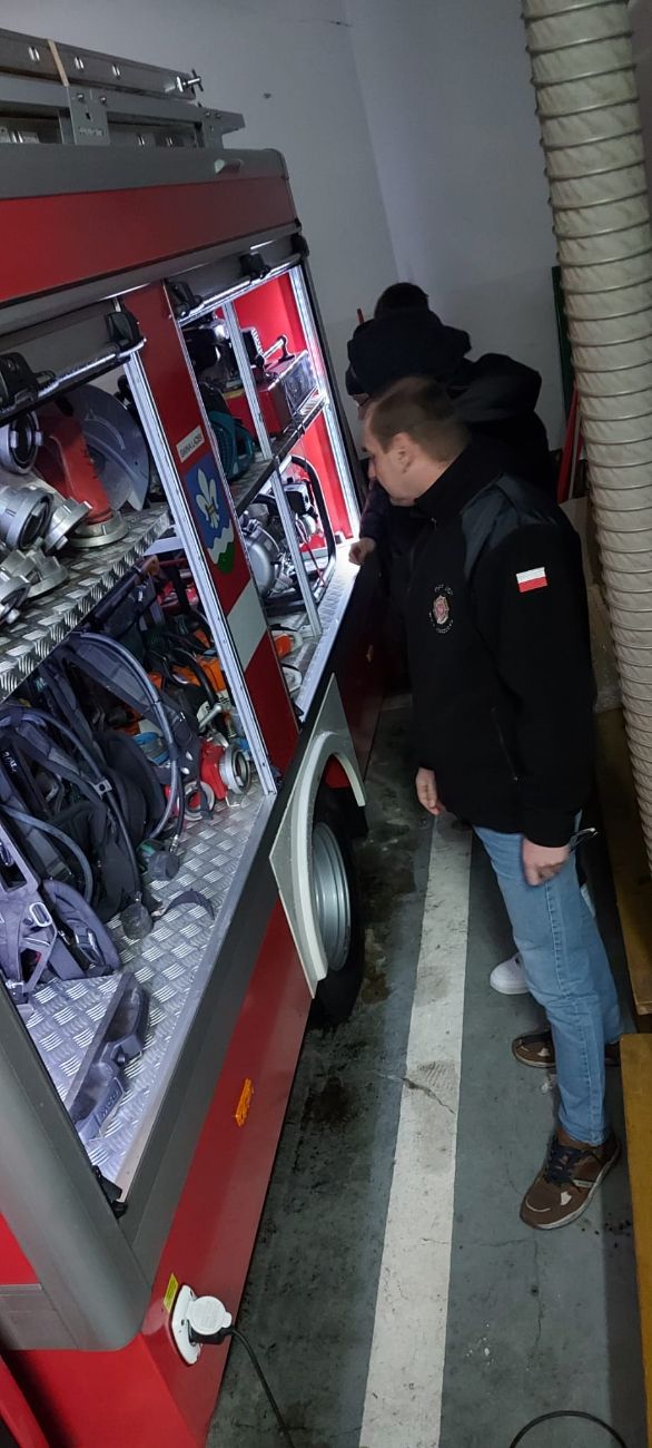 Święto spędzili na szkoleniu. Wcześniej zawyła syrena