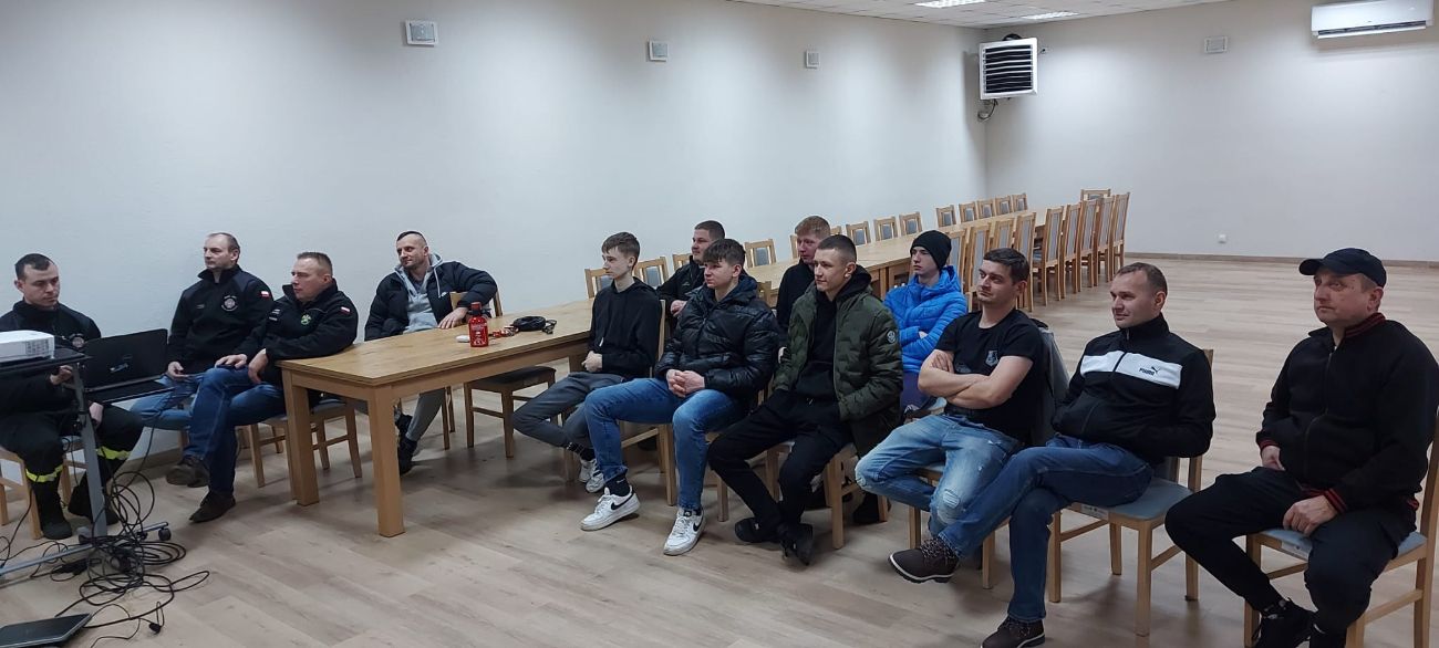 Święto spędzili na szkoleniu. Wcześniej zawyła syrena