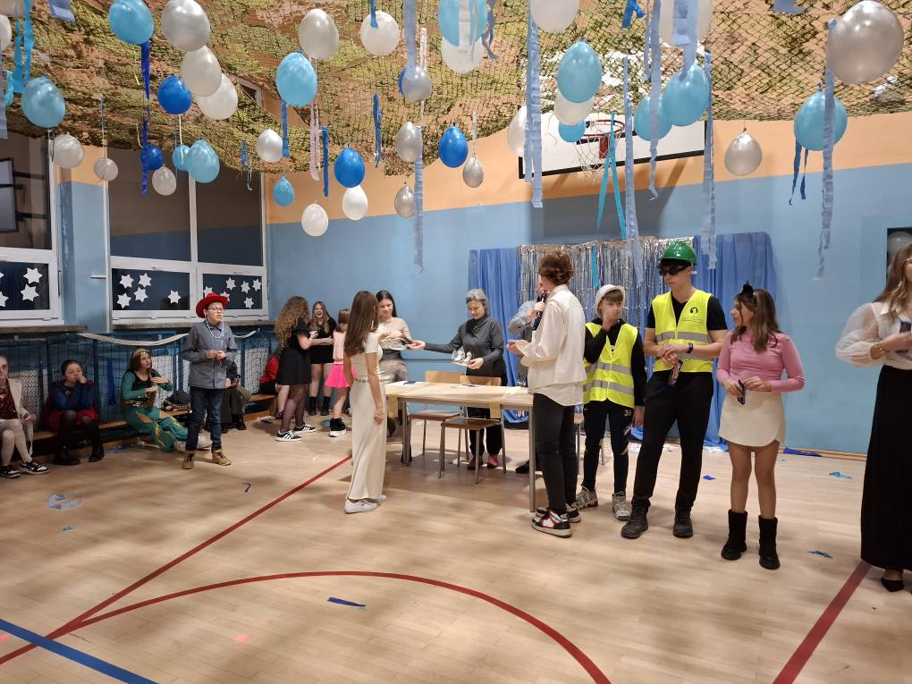 Bal IV – VIII klasy w Ciążeniu