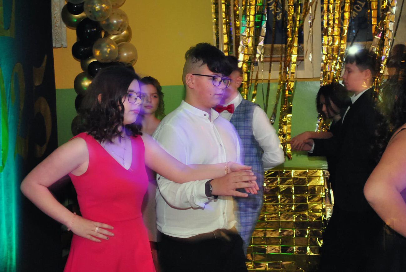 Bal VIII klasy w DRążnej