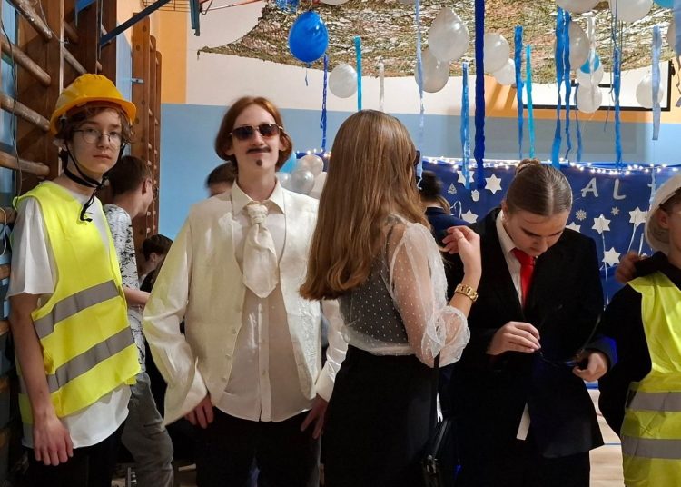 Bal IV – VIII klasy w Ciążeniu