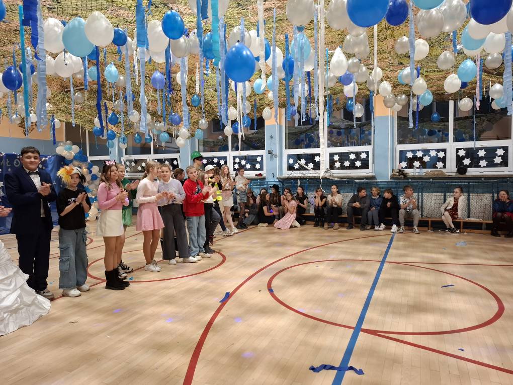 Bal IV – VIII klasy w Ciążeniu