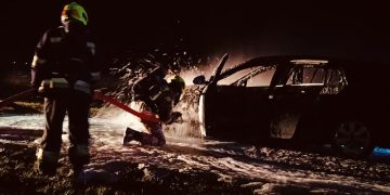 W nocy spłonęło auto