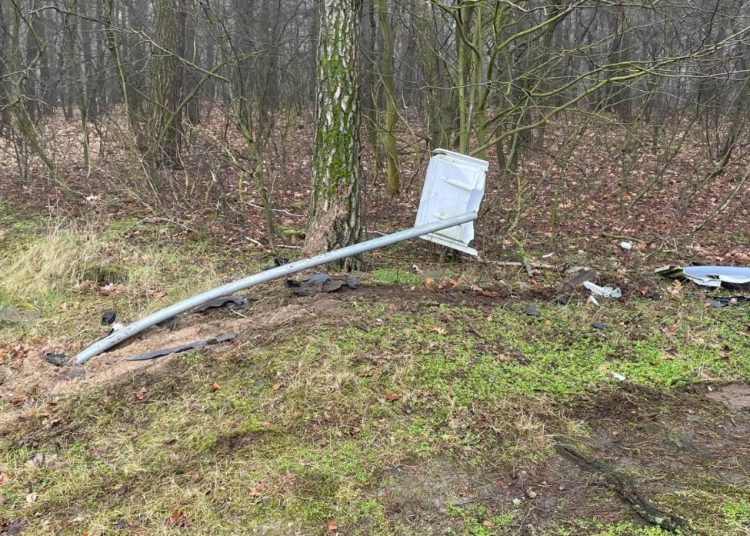 „Kawałki reflektora i błotnika zostawił w rozliczeniu”