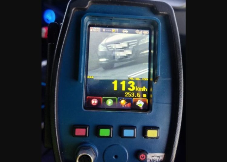 Ponad 100 km/h na Warszawskiej. Stracił prawo jazdy