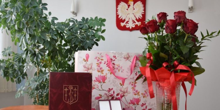 Strzałkowo: Można złożyć wniosek o odznaczenie medalem