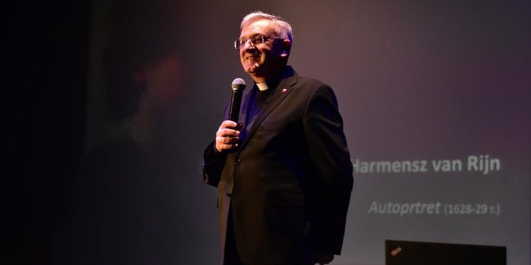 O Biblii ciekawie opowiadał