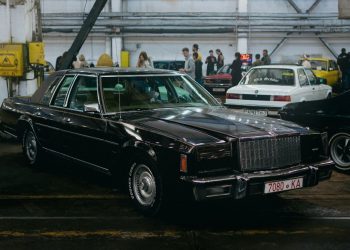 Import aut z USA – poznaj 3 powody, dlaczego to warta uwagi opcja!