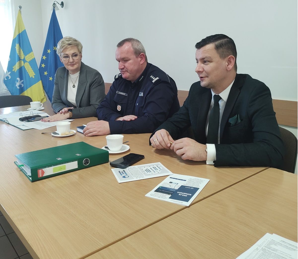 Policjanci debatowali w Ostrowitem