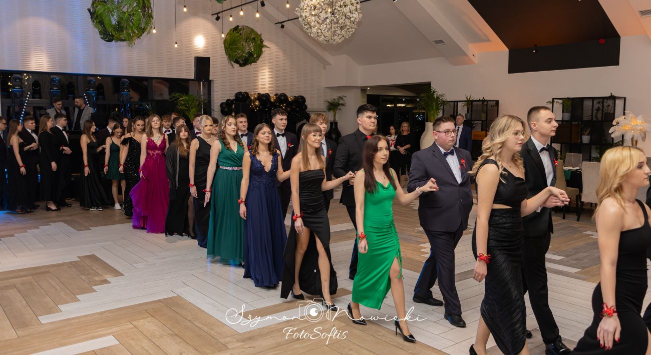 Tak się bawili na studniówce. Zobacz zdjęcia