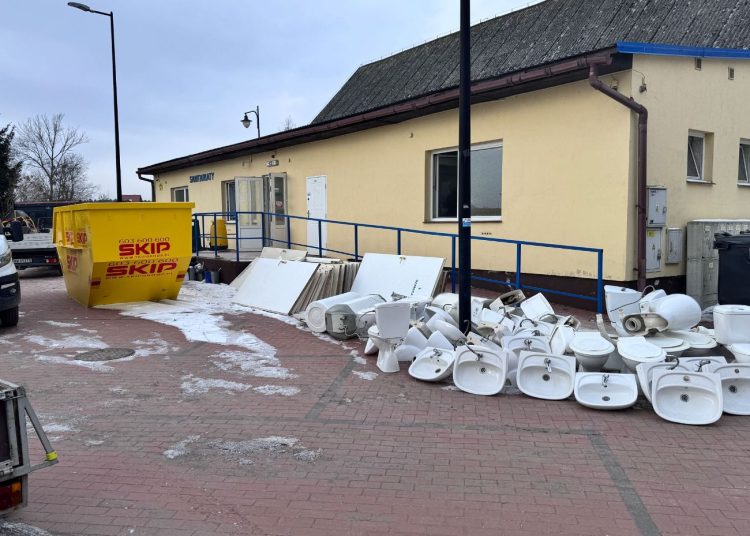 Ruszyły prace w Łazienkach i Przybrodzinie