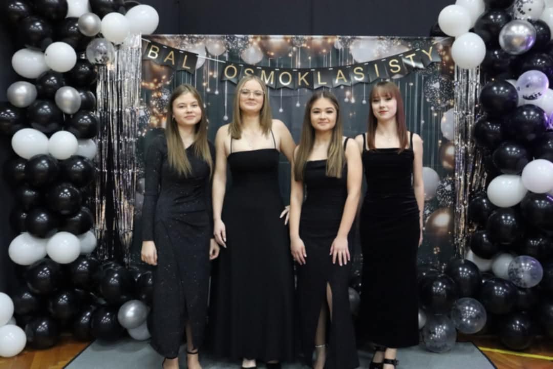 Bal VIII klasy w Cieninie Kościelnym