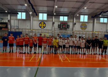 Futsalowe wicemistrzostwo trójki