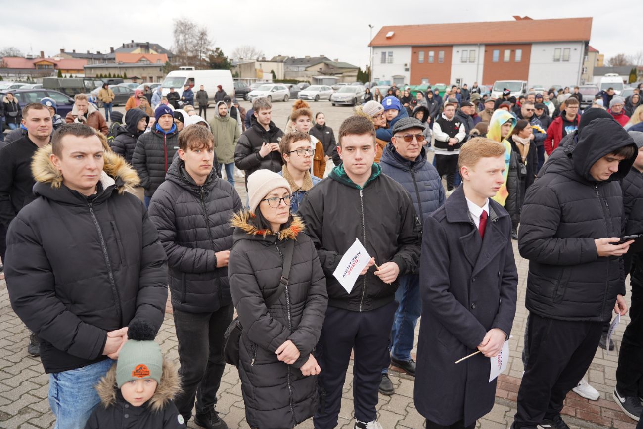 Mentzen w Słupcy. Wielu ludzi przyszło na spotkanie ZDJĘCIA