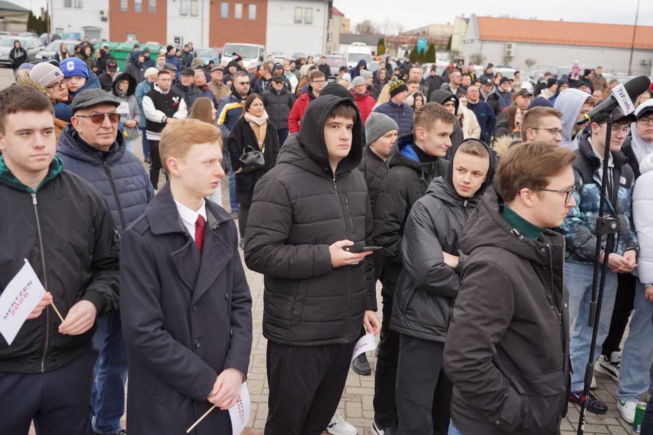 Mentzen w Słupcy. Wielu ludzi przyszło na spotkanie ZDJĘCIA