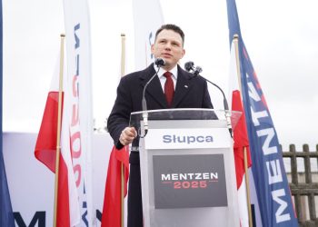 Mentzen w Słupcy. Wielu ludzi przyszło na spotkanie ZDJĘCIA