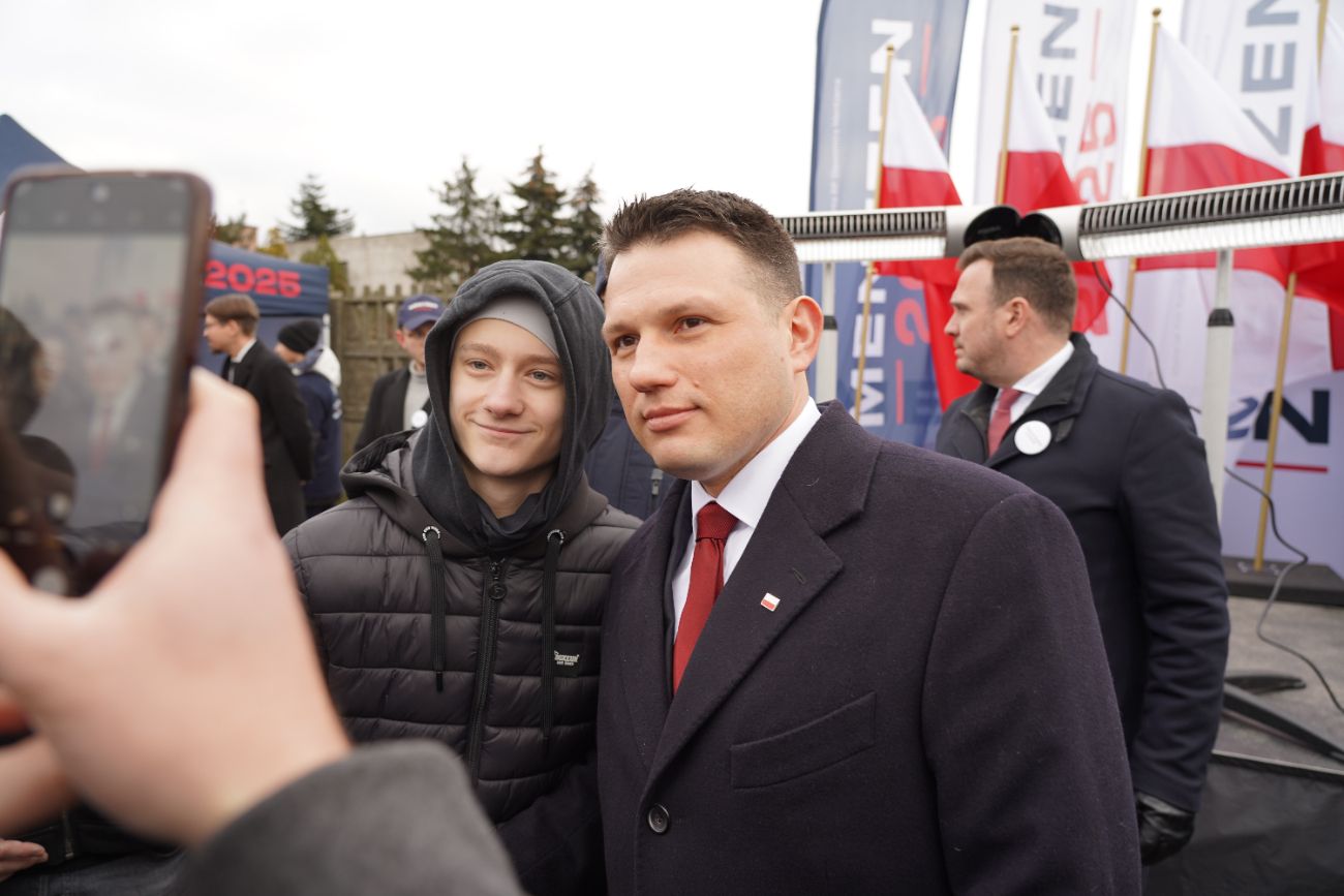 Mentzen w Słupcy. Wielu ludzi przyszło na spotkanie ZDJĘCIA