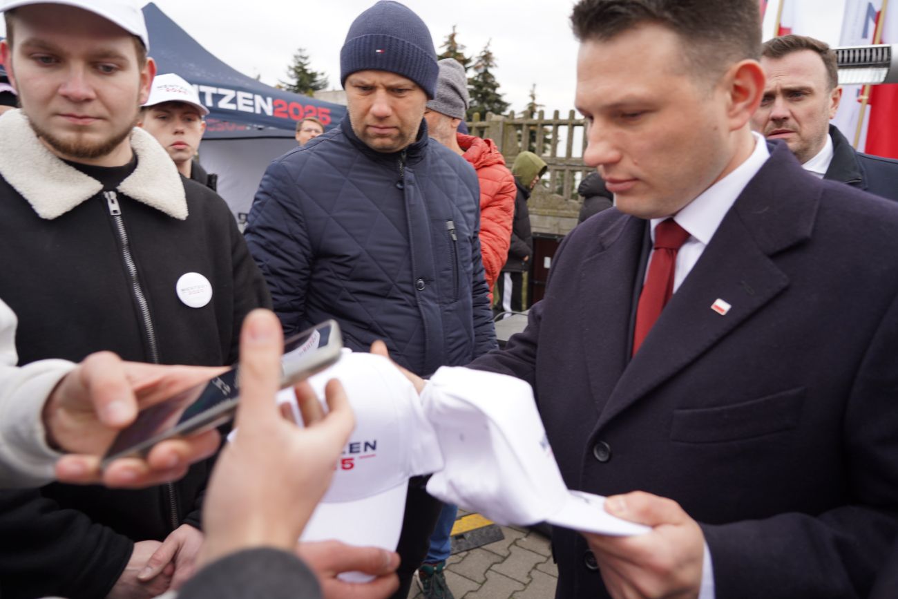 Mentzen w Słupcy. Wielu ludzi przyszło na spotkanie ZDJĘCIA