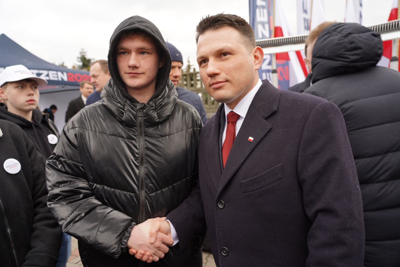 Mentzen w Słupcy. Wielu ludzi przyszło na spotkanie ZDJĘCIA