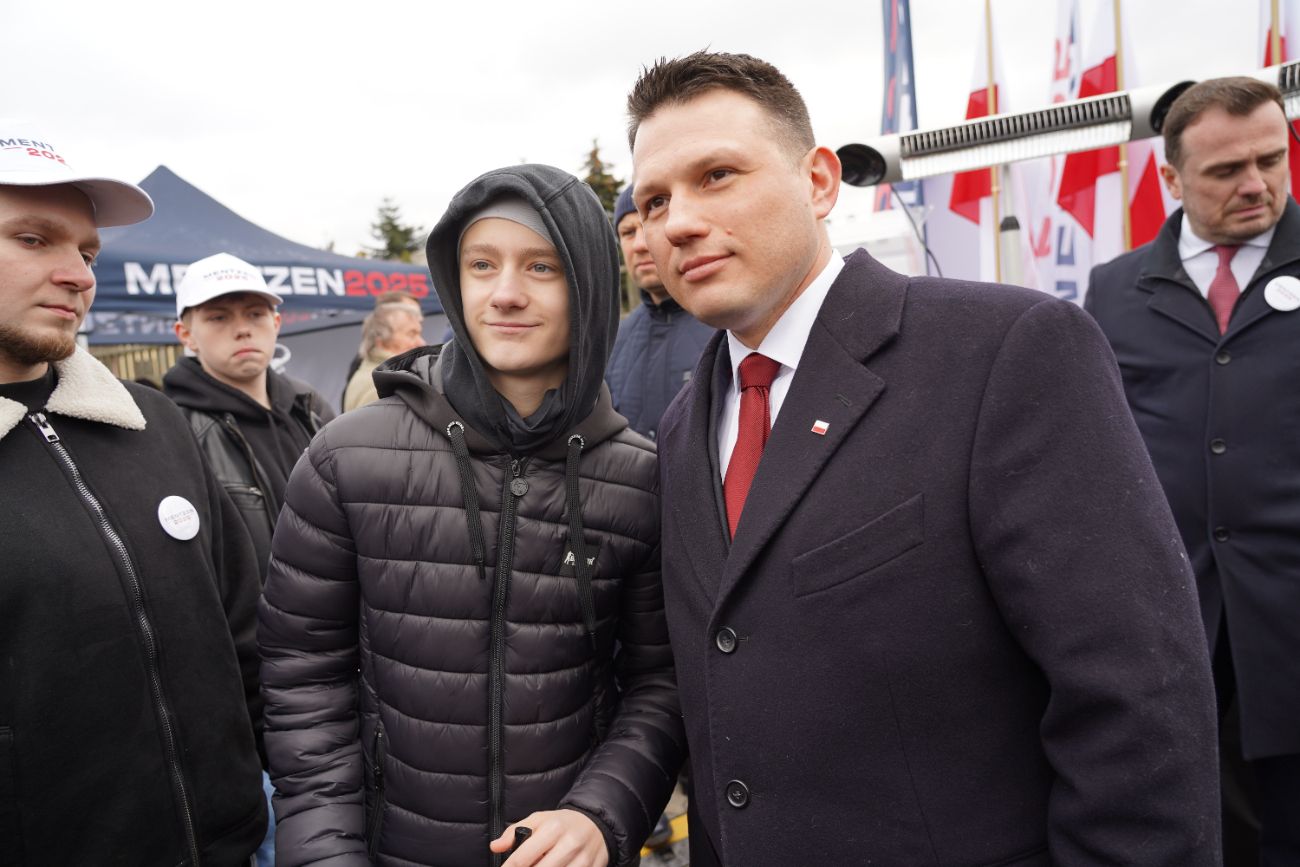 Mentzen w Słupcy. Wielu ludzi przyszło na spotkanie ZDJĘCIA