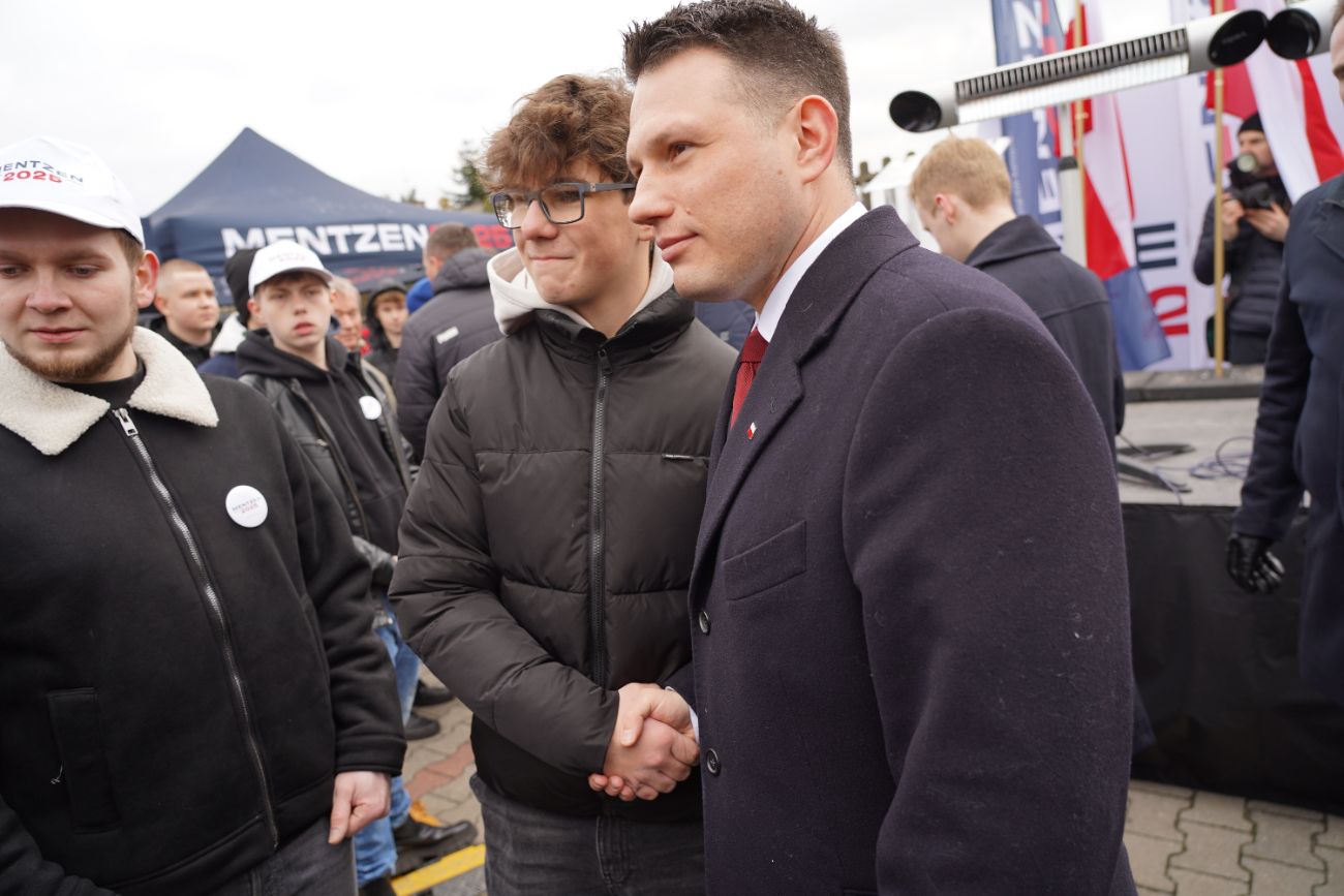 Mentzen w Słupcy. Wielu ludzi przyszło na spotkanie ZDJĘCIA