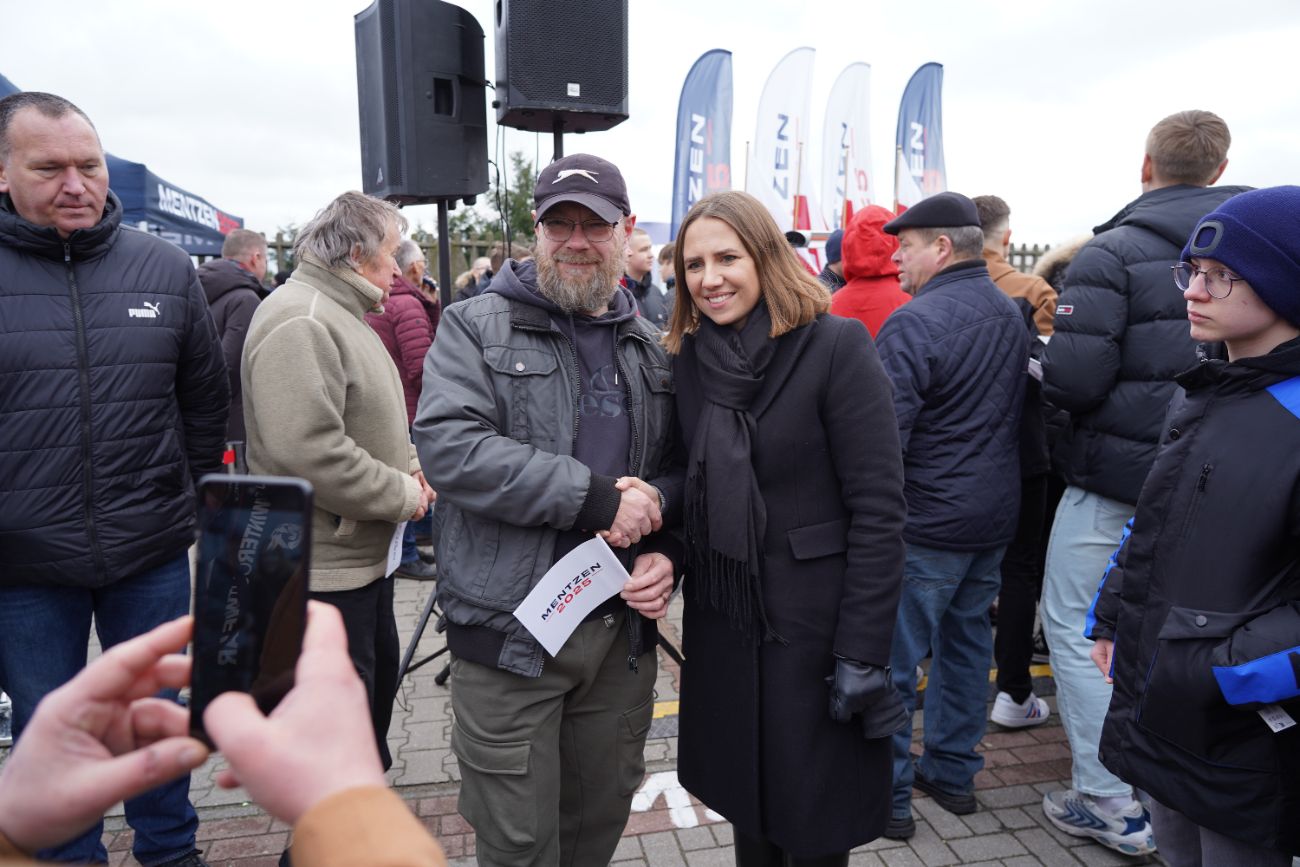 Mentzen w Słupcy. Wielu ludzi przyszło na spotkanie ZDJĘCIA