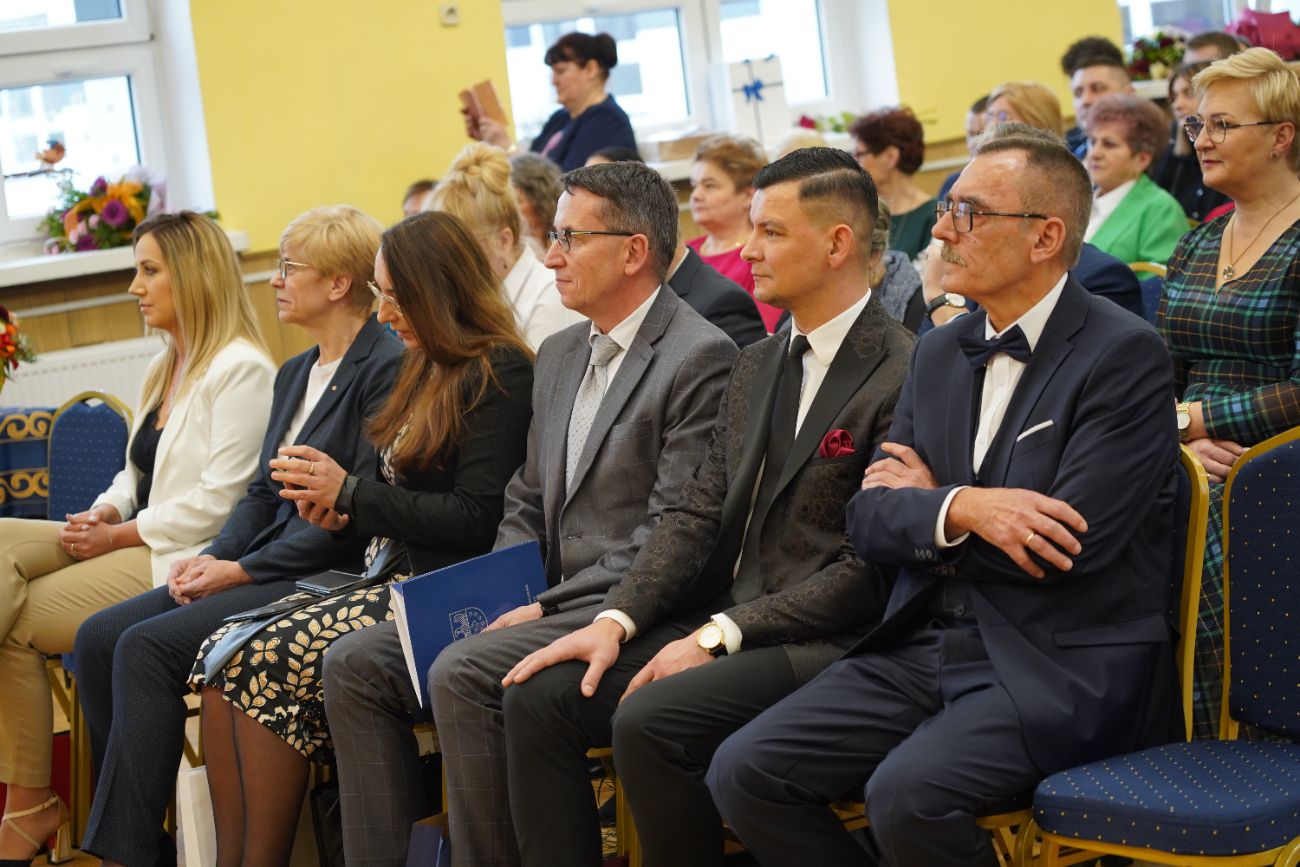 Pożegnał się ze szkołą, której 37 lat był dyrektorem