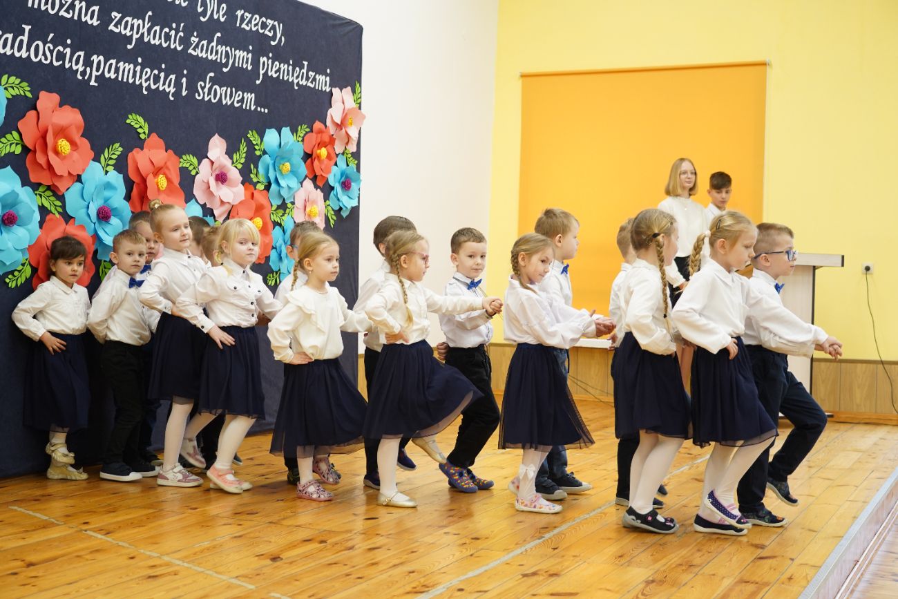 Pożegnał się ze szkołą, której 37 lat był dyrektorem