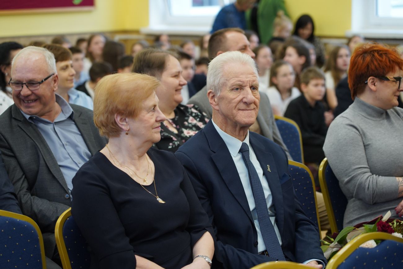 Pożegnał się ze szkołą, której 37 lat był dyrektorem