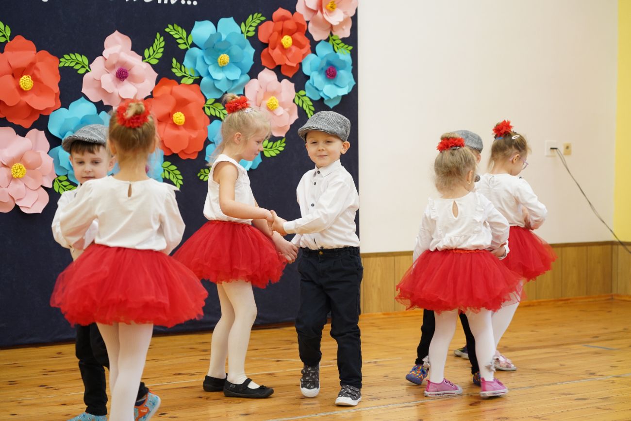 Pożegnał się ze szkołą, której 37 lat był dyrektorem