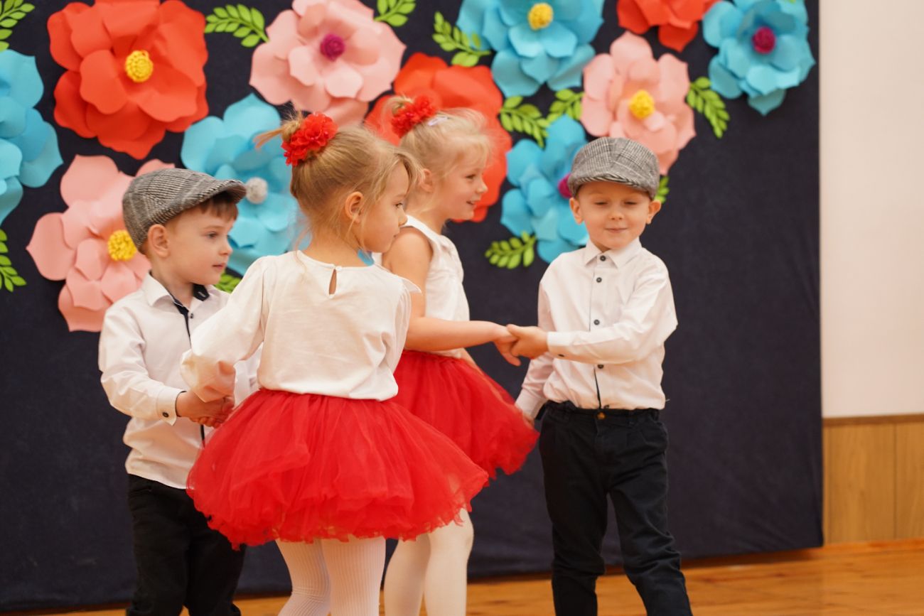 Pożegnał się ze szkołą, której 37 lat był dyrektorem