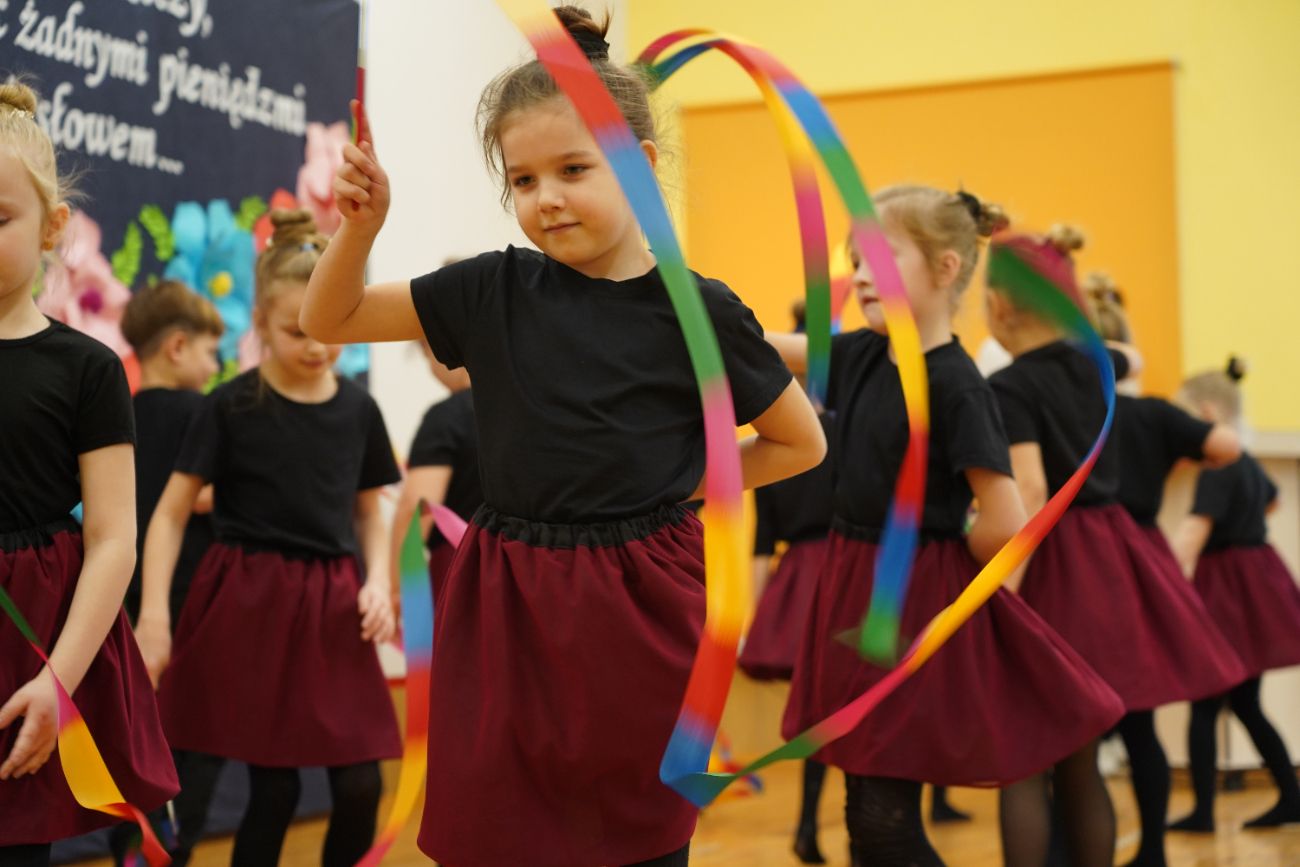 Pożegnał się ze szkołą, której 37 lat był dyrektorem