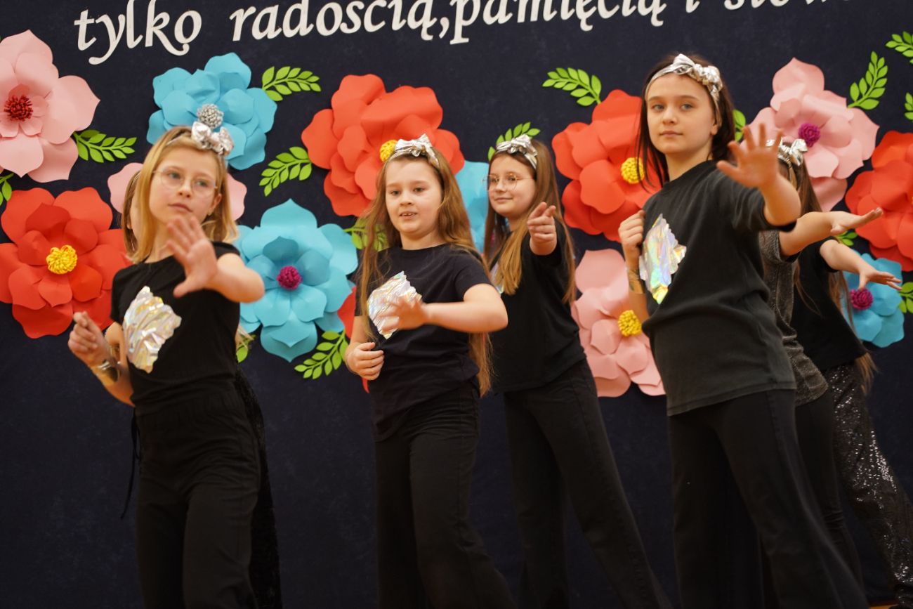 Pożegnał się ze szkołą, której 37 lat był dyrektorem