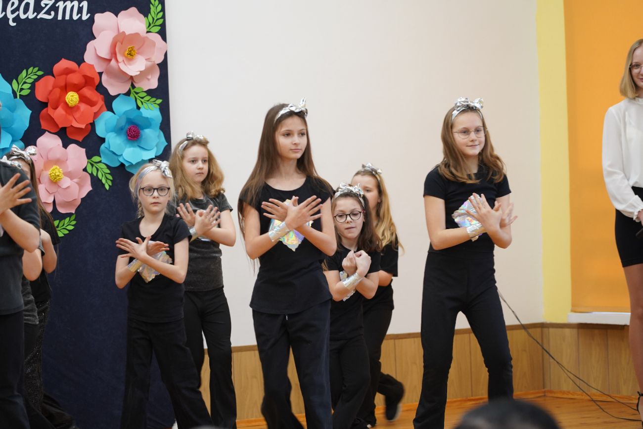 Pożegnał się ze szkołą, której 37 lat był dyrektorem