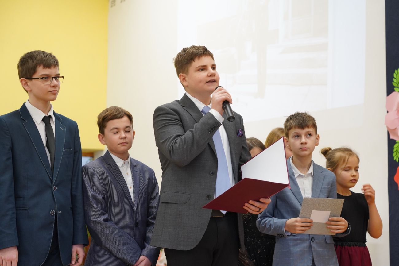 Pożegnał się ze szkołą, której 37 lat był dyrektorem