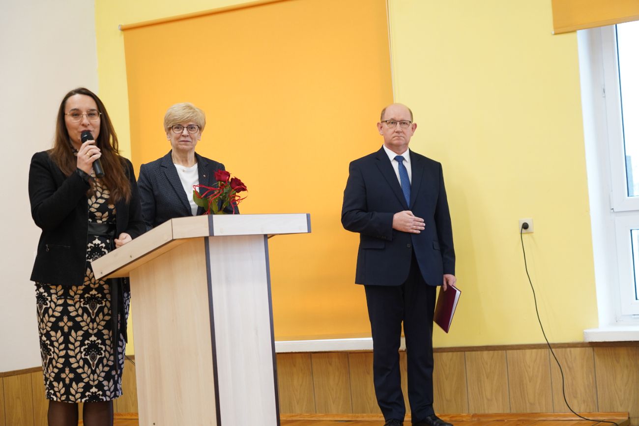 Pożegnał się ze szkołą, której 37 lat był dyrektorem