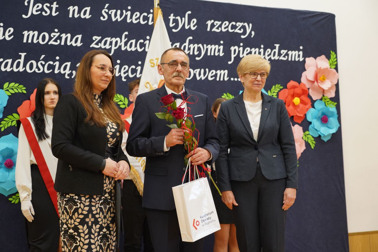 Pożegnał się ze szkołą, której 37 lat był dyrektorem
