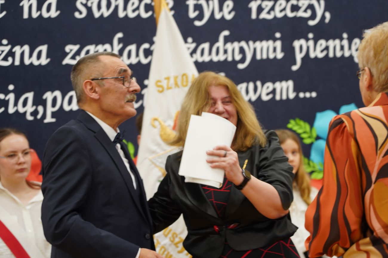 Pożegnał się ze szkołą, której 37 lat był dyrektorem