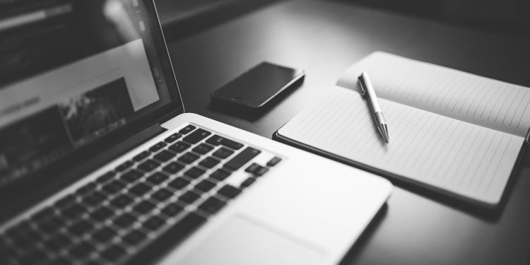 Od A do Z - wszystko co powinien oferować dobry internetowy sklep z laptopami.